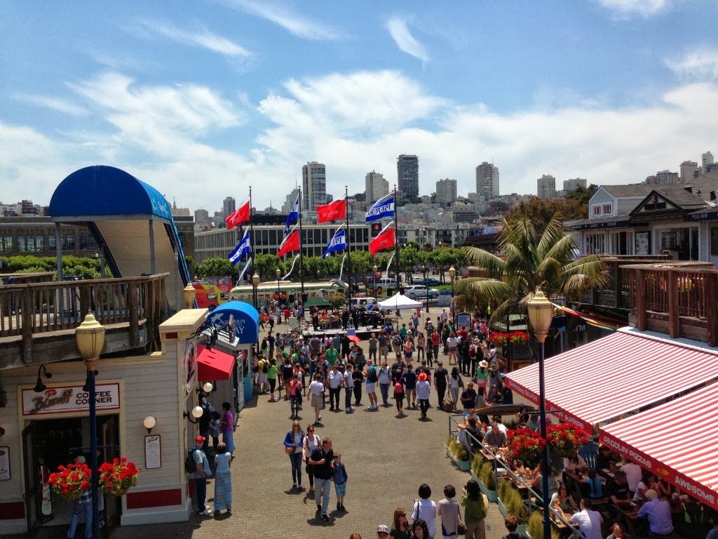 Lefty's - The Left Hand Store - Fishermans Wharf - Pier 39