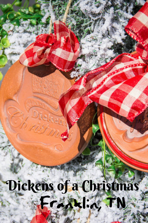 The annual Dickens of a Christmas festival in Franklin, Tennessee is the perfect opportunity for all the family to enjoy the holiday festivities while taking a whirlwind trip back in time to the Charles Dickens era. #Festival #CharlesDickensChristmas #ChristmasFestival #FranklinTN