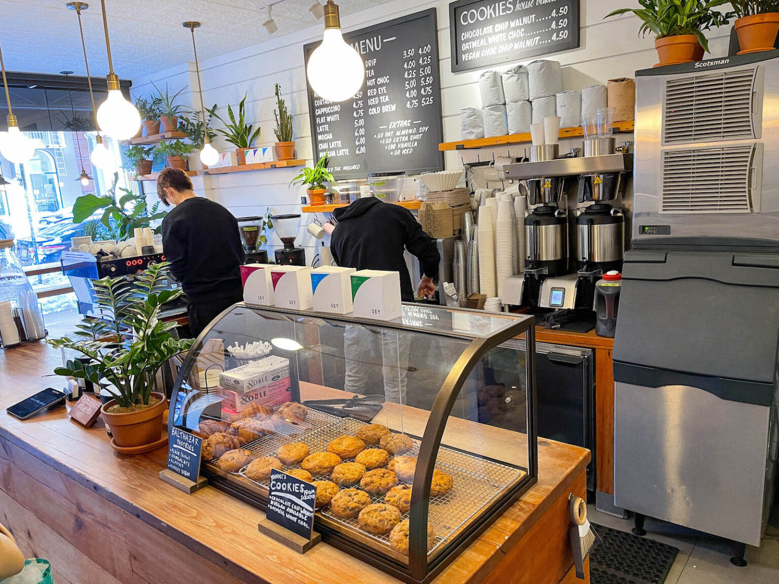 Best Coffee Shops in Chelsea, NYC Local Spots Not to Miss A Brit